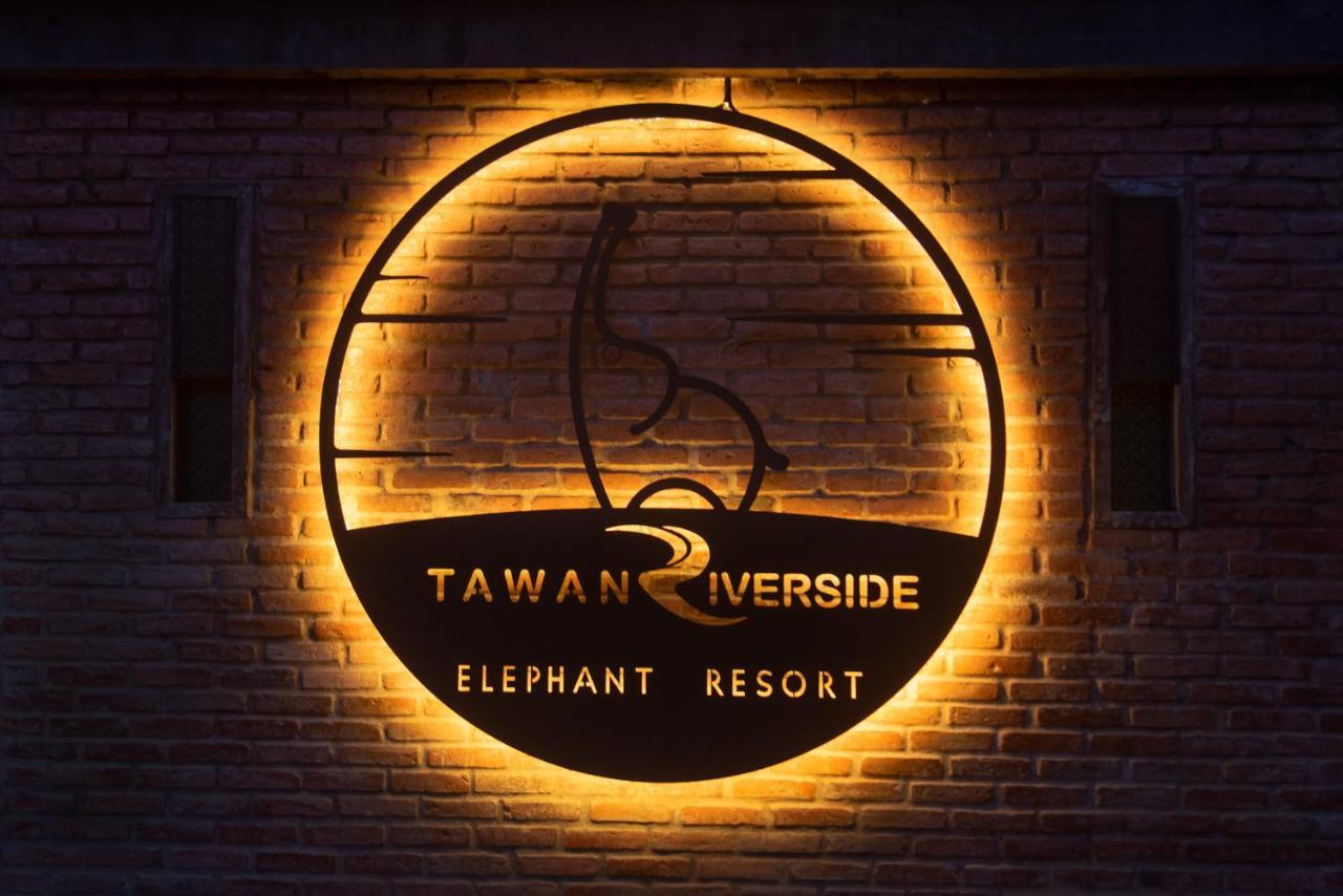 Tawan Riverside Mae Wang Buitenkant foto