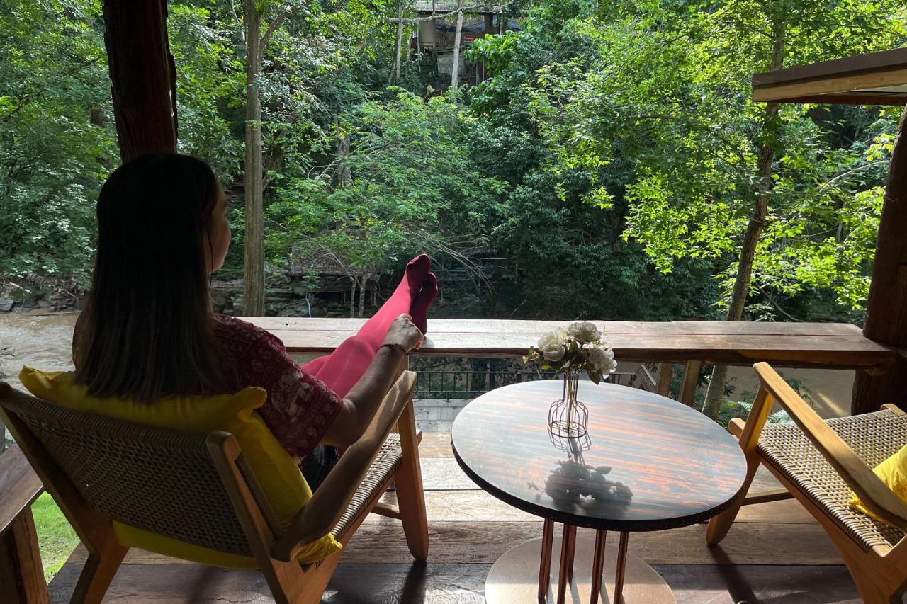 Tawan Riverside Mae Wang Buitenkant foto